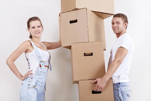 Sturdy moving boxes and protective packing supplies for Lambeth customers